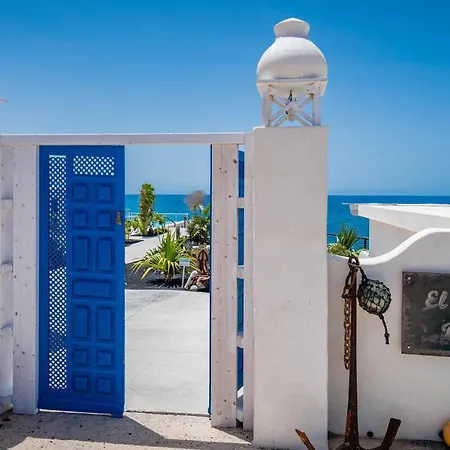 Etti-paradise La Ballena *