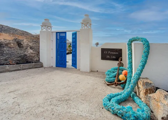 Etti-paradise La Ballena *