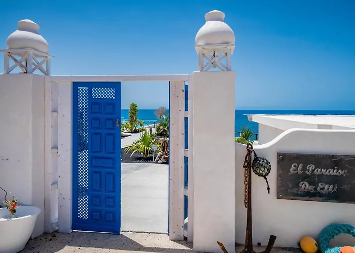 Etti-paradise La Ballena *